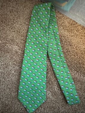 Vineyard Vines Kids Christmas tie